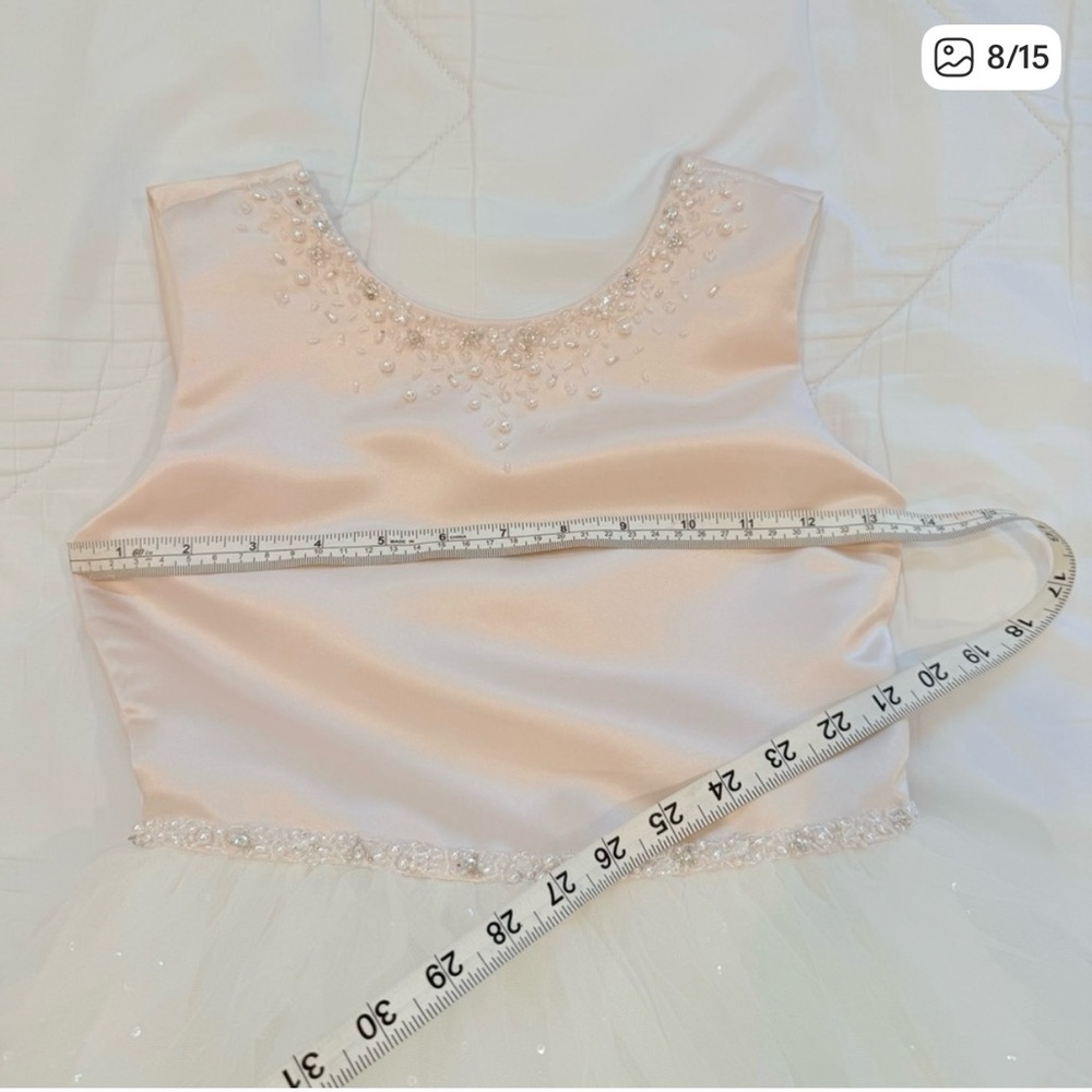 Stunning Joan Calabrese for Mon Cherri Flower Girl Dress in Ivory/Petal size 7 - Picture 8 of 15